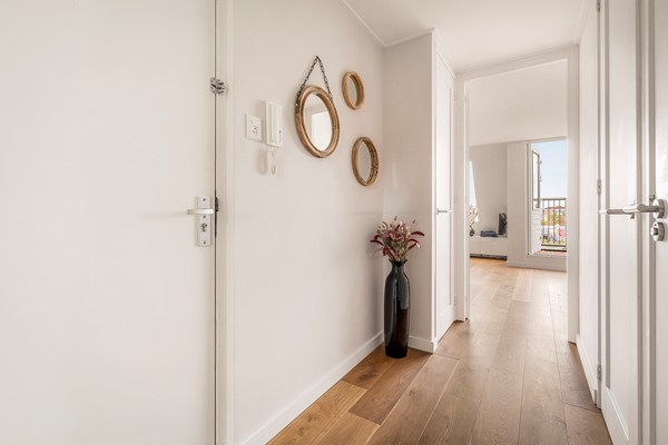 Medium property photo - Jacob van Lennepkade 121E, 1054 ZJ Amsterdam